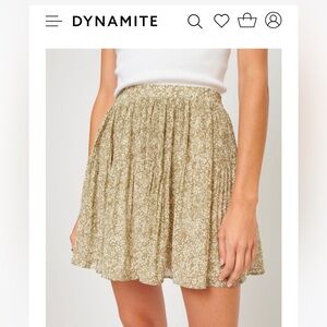 Dynamite Green Floral Mini Skirt (size L)